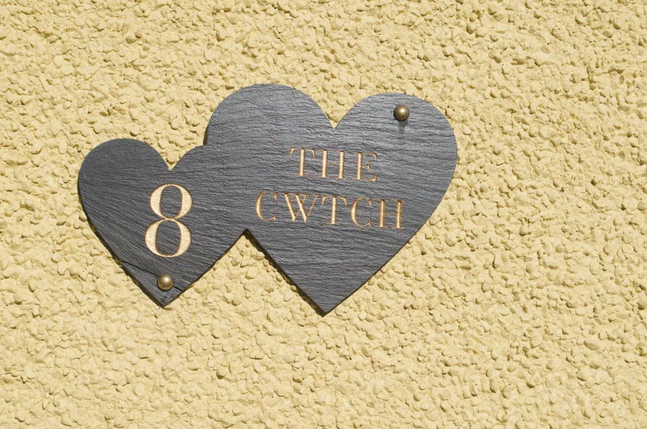 The Cwtch, Log Fire, Sleeps 6, Nr Zip World, Brecon And Bike Park Wales Villa Aberdare Buitenkant foto