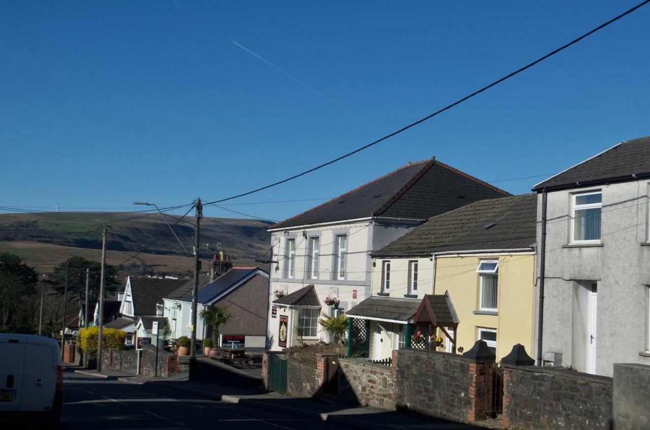 The Cwtch, Log Fire, Sleeps 6, Nr Zip World, Brecon And Bike Park Wales Villa Aberdare Buitenkant foto